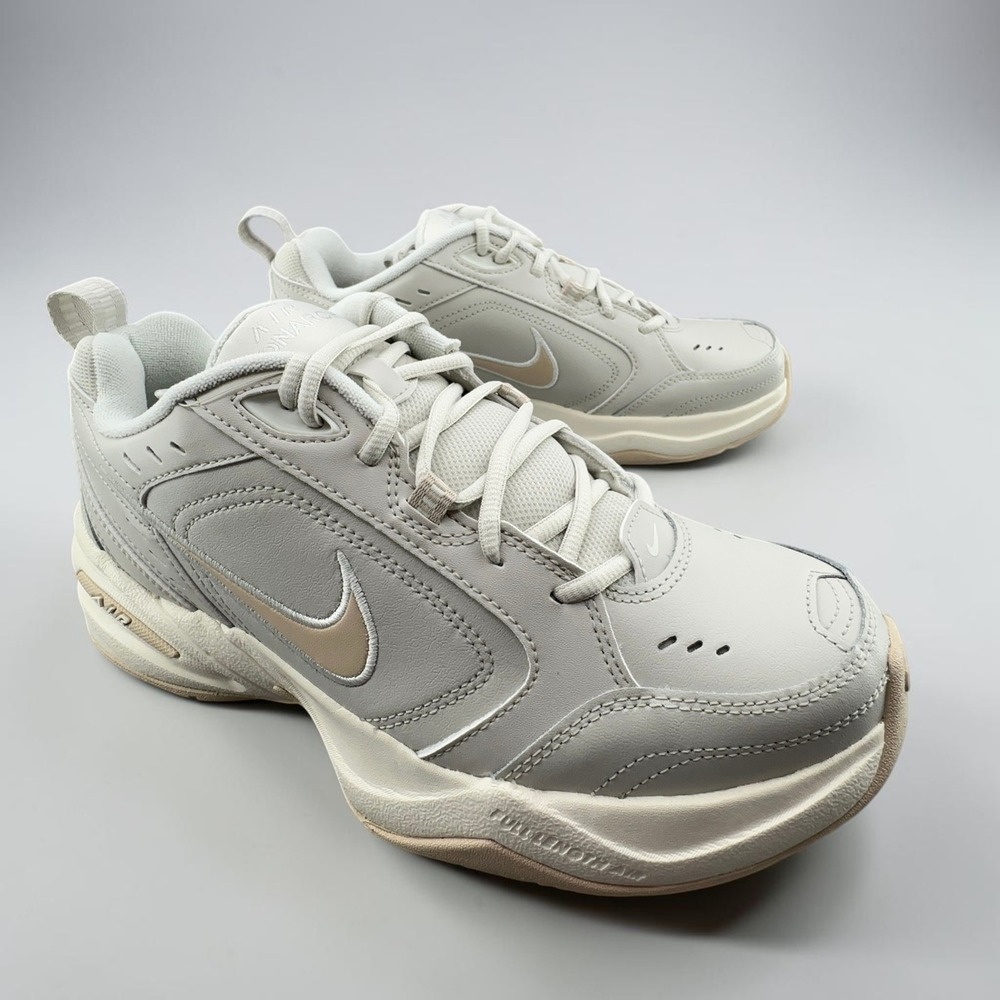 Nike Air Monarch IV Dad Sneakers Mens 9.5 Light Bone Sanddrift 415445-004 NEW